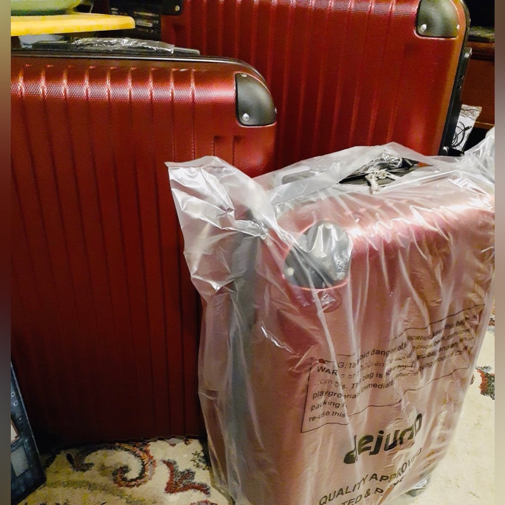 Luggage set